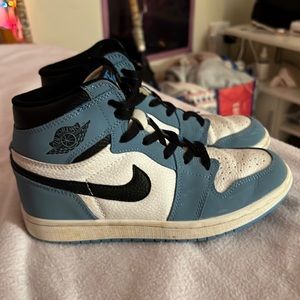 University blue air Jordan 1’s high